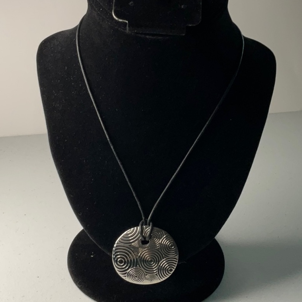 Lia Sophia Silver and Black Statement Necklace - Picture 4 of 11